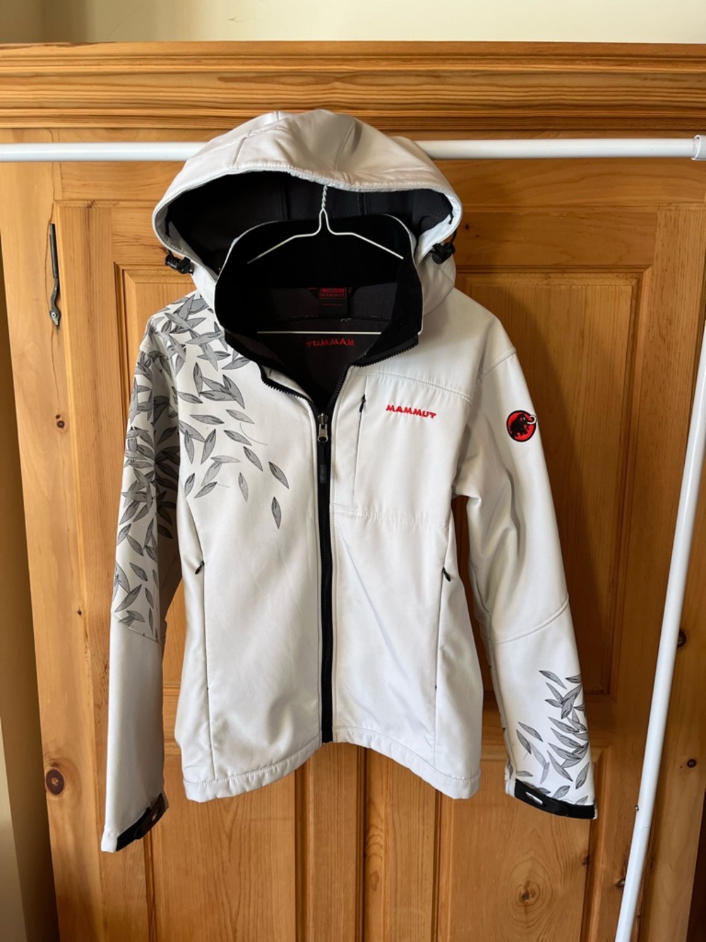 Mammut Women's small Softshell Jacket with Leaf Print